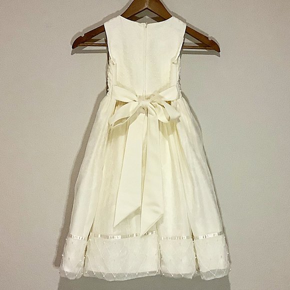 Cinderella Ivory Sleeveless Lace Flower Girl Dress - Picture 6 of 8